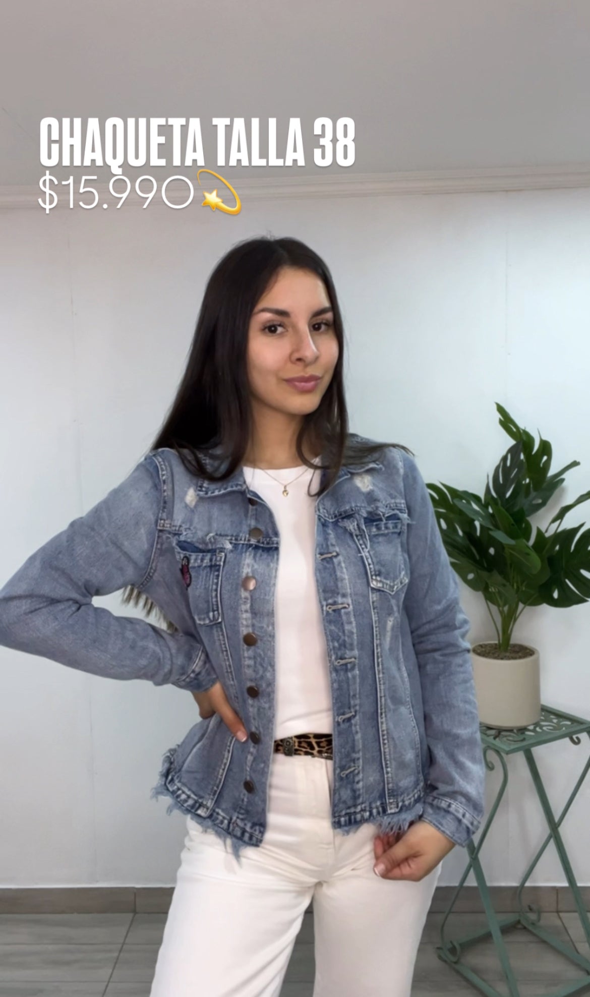 CHAQUETA TALLA M MEZCLILLA COM BORDADOS